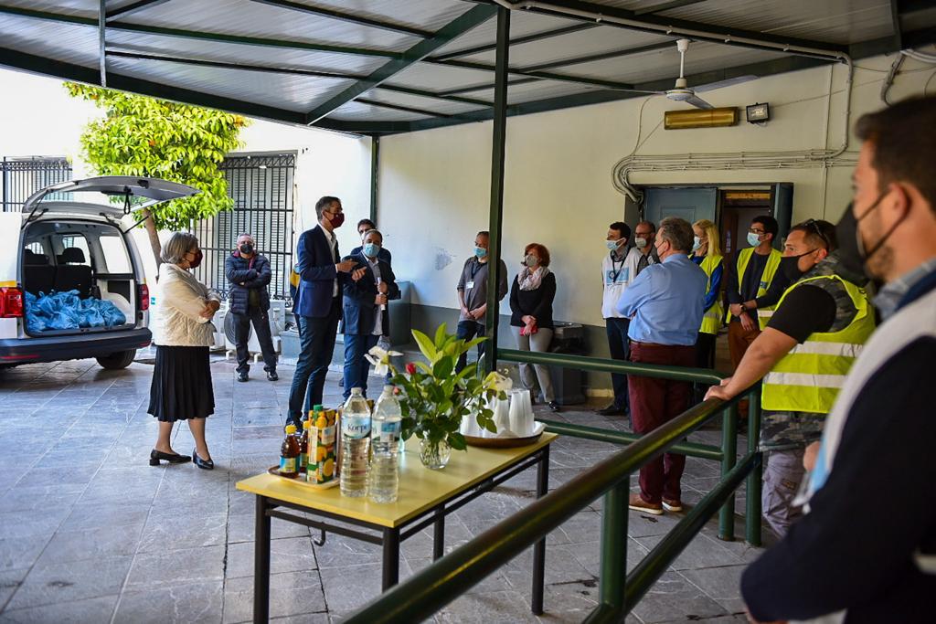 Δήμος Αθηναίων: Υπερδιπλασιάζoνται οι ομάδες street work για τους άστεγους