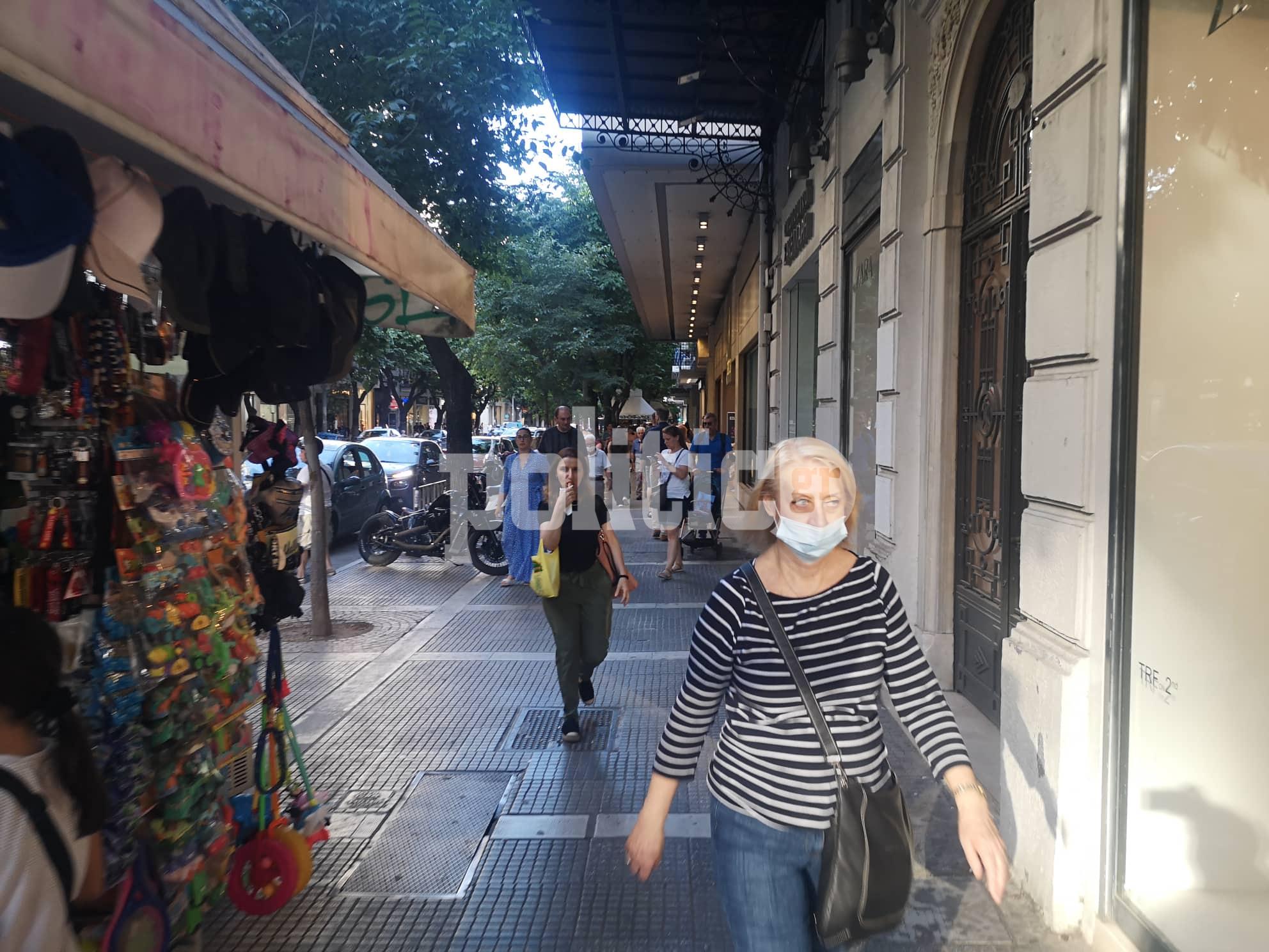 Γέμισαν το κέντρο οι Θεσσαλονικείς: Υποτονική η κίνηση στην αγορά