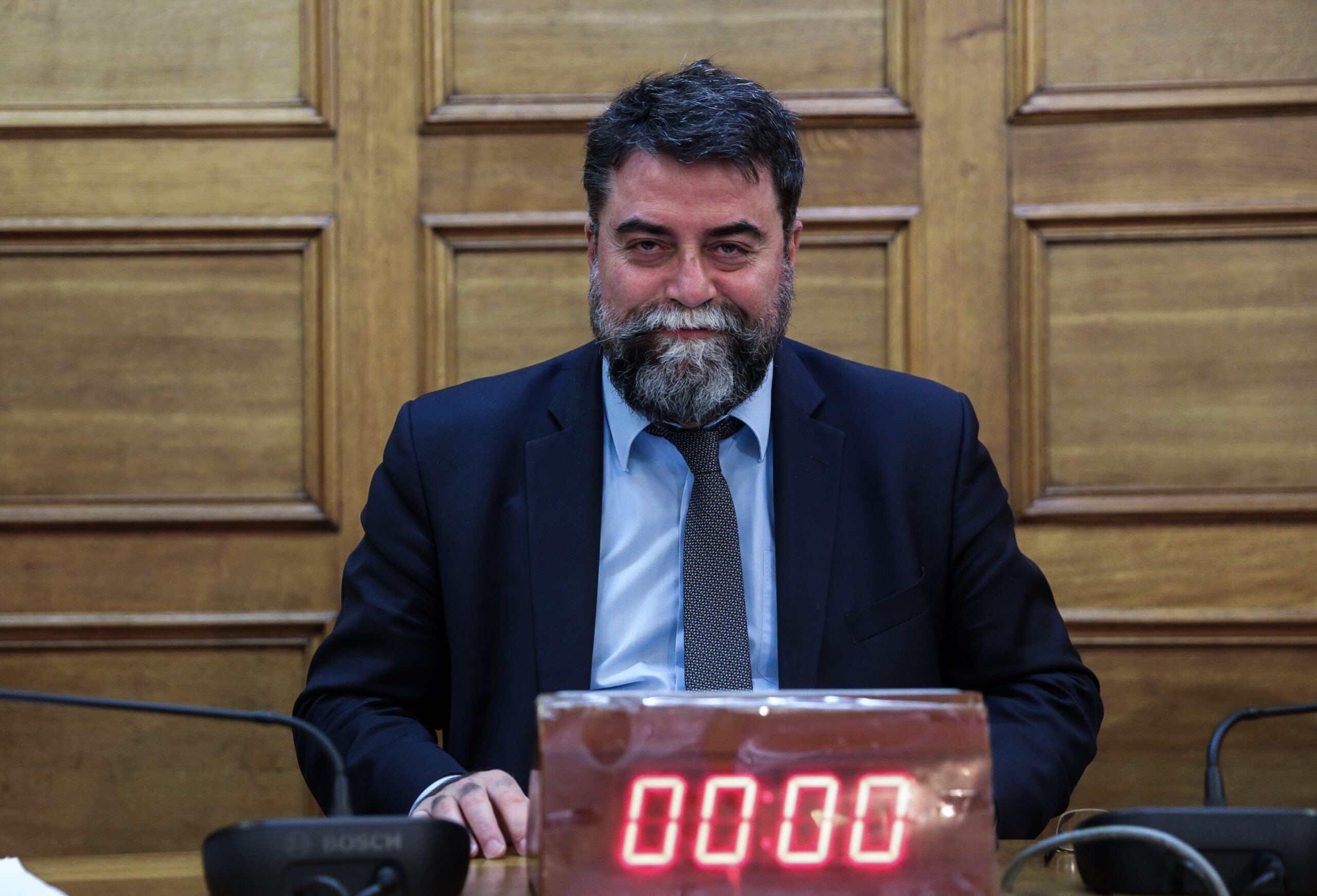 ΣΥΡΙΖΑ: Ο Μητσοτάκης να διώξει τον Οικονόμου μετά τον σεξιστικό οχετό «είσαι για πολύ μεγάλο…».