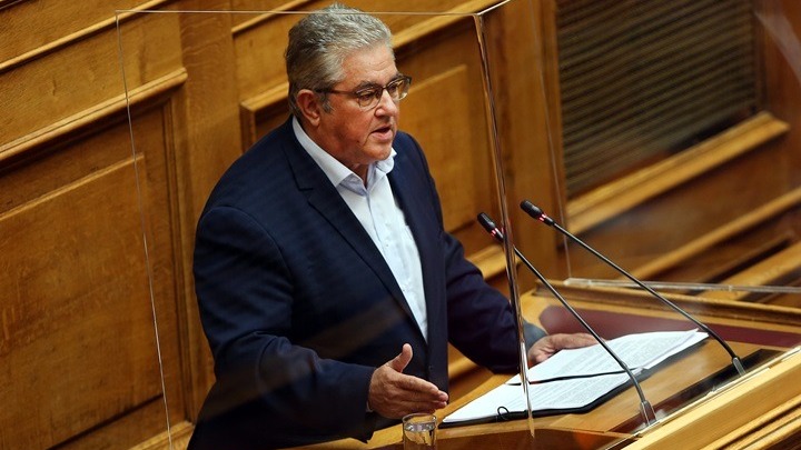 Κουτσούμπας για Πανελλήνιες: «Είμαστε μαζί σας στην προσπάθεια που κάνετε»