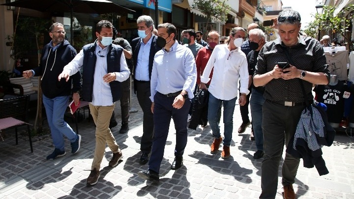 Επίσκεψη του Τσίπρα στην παλιά πόλη και στην Επισκοπή