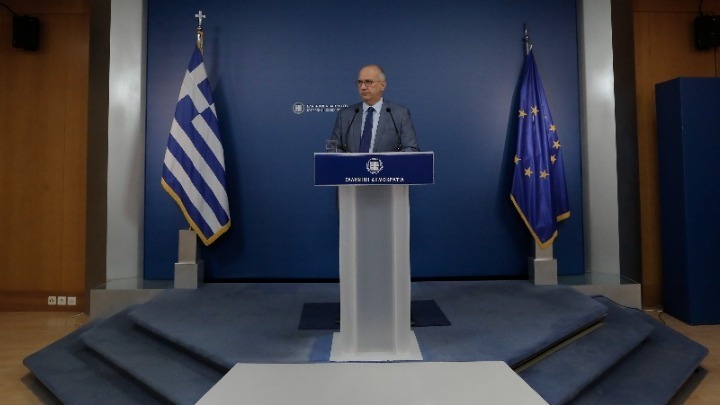Αντίδραση Οικονόμου: «Ανιστόρητες και απαράδεκτες οι δηλώσεις Τσαβούσογλου»