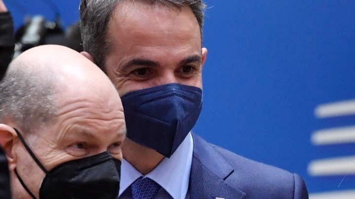 Συνάντηση Σολτς – Μητσοτάκη: Ο πρωθυπουργός ενημέρωσε για την τουρκική προκλητικότητα – Ζήτησε τη στήριξη του Βερολίνου
