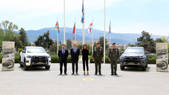 H Επιτροπή «Ελλάδα 2021» προχώρησε στη δωρεά 20 οχημάτων, αξίας 840.000 ευρώ στο Γενικό Επιτελείο Στρατού