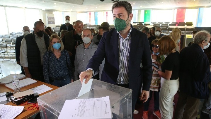 ΚΙΝΑΛ: Ξεπέρασε τις 140.000 η συμμετοχή στις εσωκομματικές κάλπες
