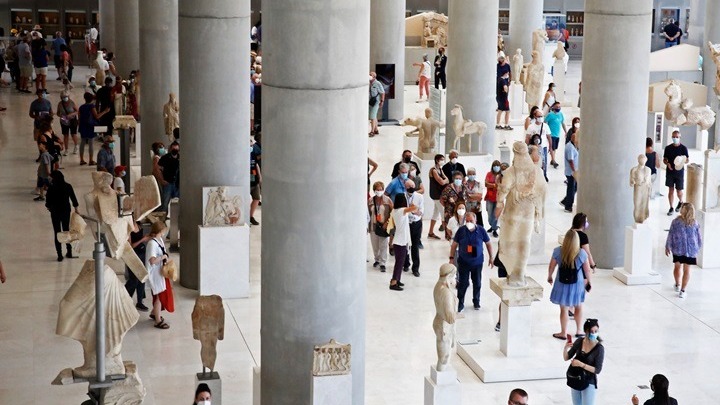 Καμπανάκι από τον Σαρηγιάννη: «Η νέα μετάλλαξη ΒQ.1 έχει τη δυναμική να “κατασπαράξει” τις υπάρχουσες»