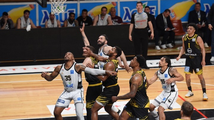Ο Απόλλων Πατρών νίκησε 74-73 τον Άρη