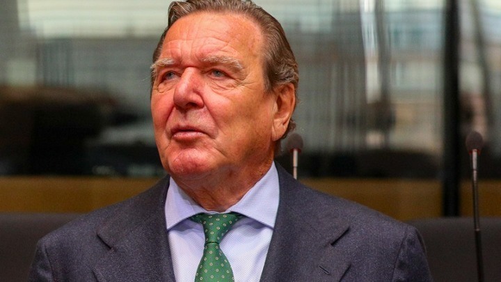 Παραιτείται από τη Rosneft ο πρώην καγκελάριος Γκέρχαρντ Σρέντερ