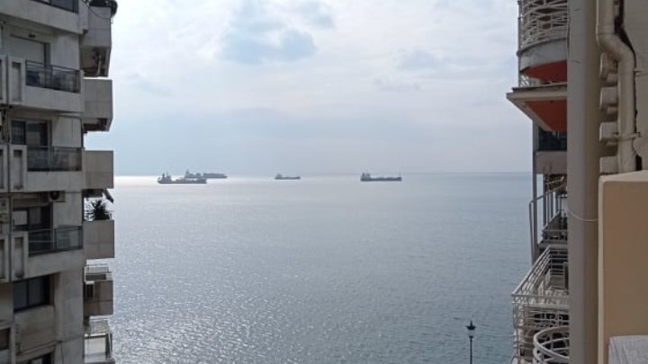 Λιμάνι Θεσσαλονίκης: Ολοκληρώθηκε η επιχείρηση αποκόλλησης δεξαμενόπλοιου