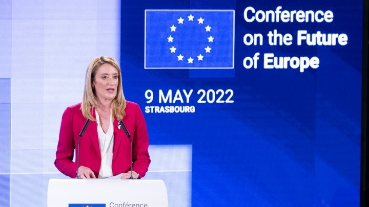Μετσόλα: «Χρειαζόμαστε νέα πολιτική ασφάλειας και άμυνας»