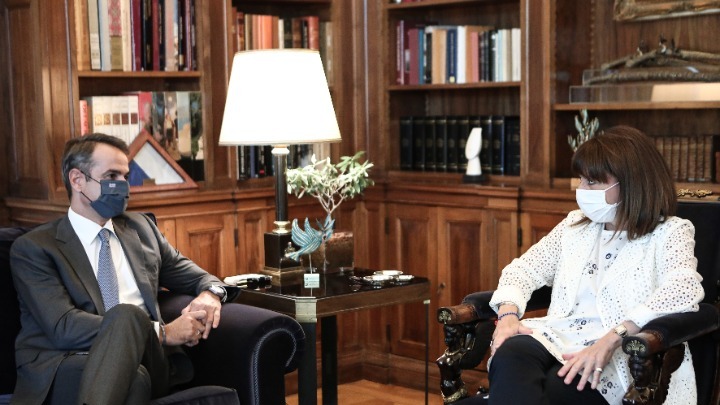 Συνάντηση Μητσοτάκη με την ΠτΔ την Πέμπτη και τον πρωθυπουργό της Βαυαρίας