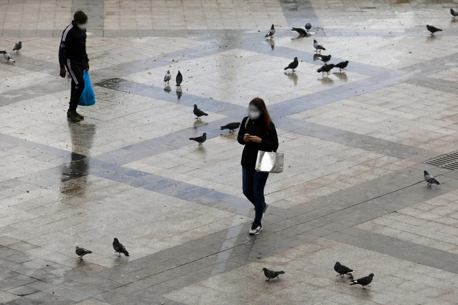 Προς κατάργηση η μάσκα αλλά όχι παντού