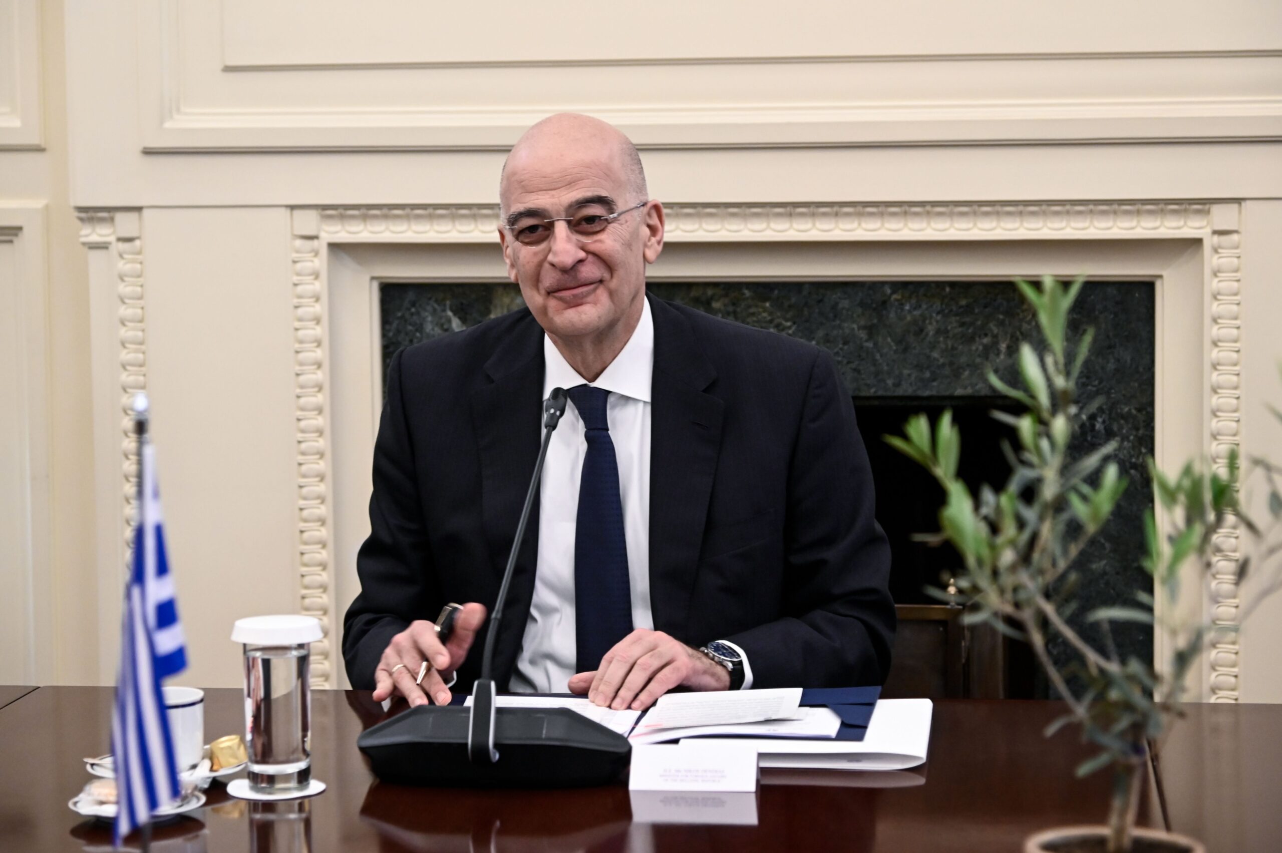 Δένδιας: Θα καλωσορίσει το βασιλικό ζεύγος του Βελγίου στο «Ελευθέριος Βενιζέλος»