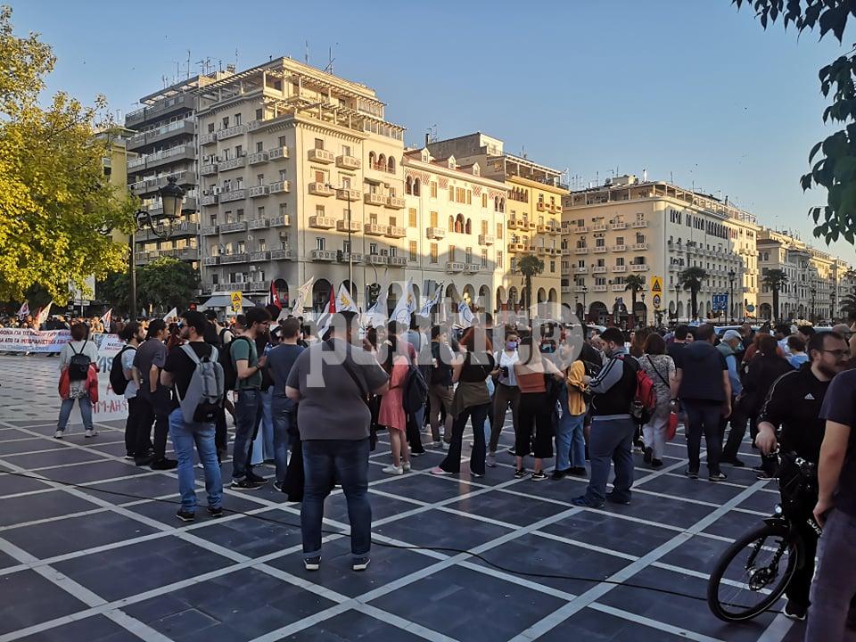 Θεσσαλονίκη: Κινητοποίηση της ΕΔΥΕΘ ενάντια στην υπογραφή συμφωνίας για τις νέες βάσεις (pics & vid)
