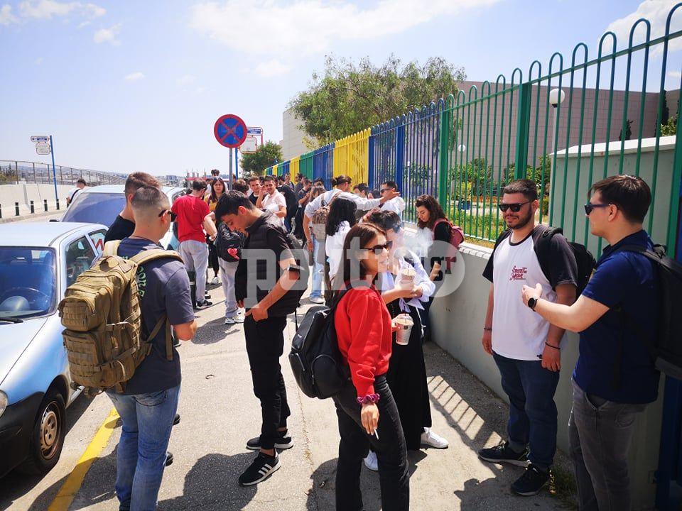 Υπουργείο Παιδείας: Έφτασαν οι φοιτητές του ΔΙΠΑΕ (pics)