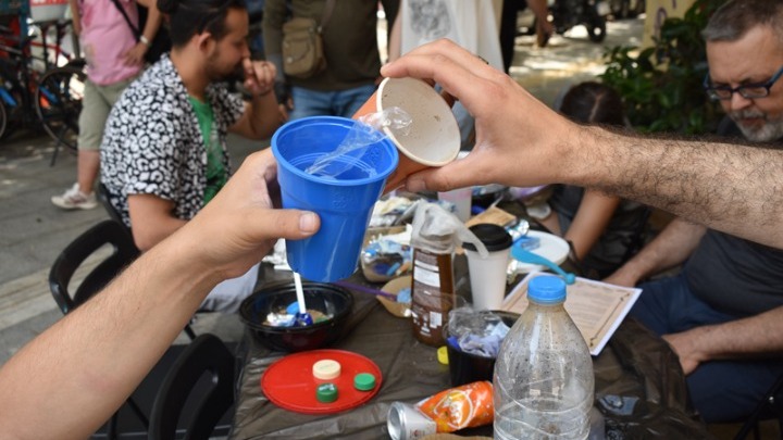Θεσσαλονίκη: Ένα δείπνο φτιαγμένο από… πλαστικά στην Καμάρα (pics)