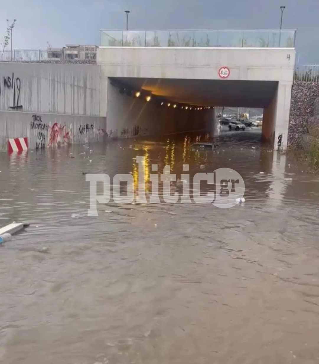Δήμος Κορδελιού – Ευόσμου: Το νερό «κατάπιε» όχημα – Πτώση δέντρου