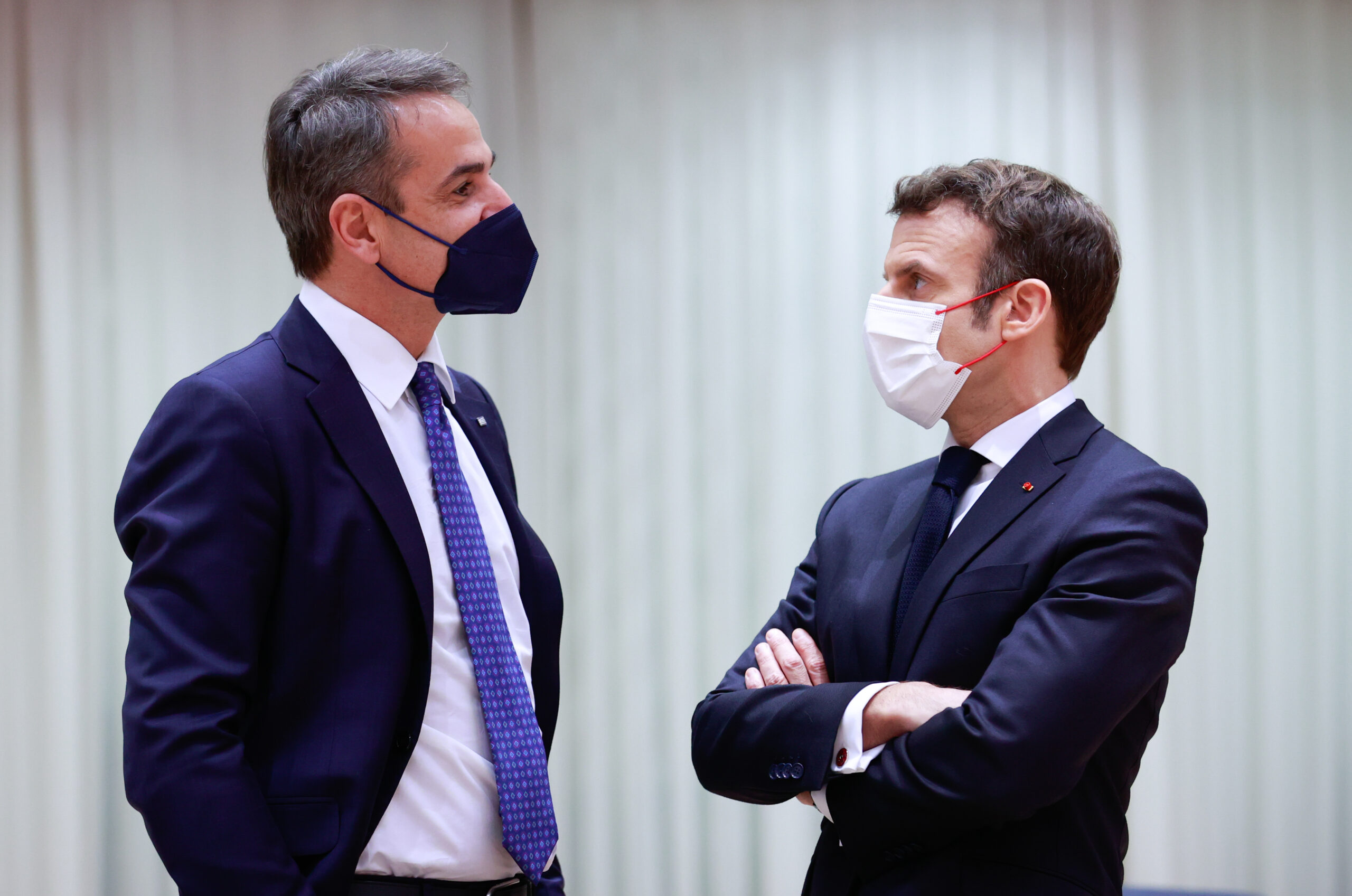 Πως η ήττα Μακρόν γίνεται ο οδικός χάρτης του Μητσοτάκη