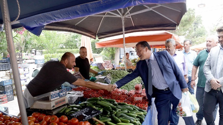Αδ. Γεωργιάδης: «Στην Ελλάδα οι λαϊκές αγορές αποτελούν ανάχωμα στο κύμα ακρίβειας»