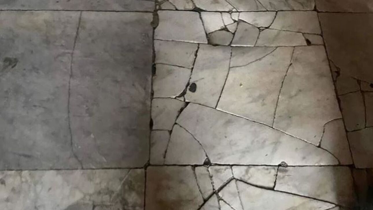 Αγία Σοφία: Έσπασαν και αρχαία μάρμαρα του δαπέδου – Συνεχίζεται η καταστροφή στο βυζαντινό μνημείο