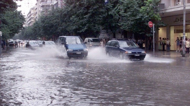 Μήνυμα 112 στη Λάρισα για την κακοκαιρία – «Περιορίστε τις μετακινήσεις»