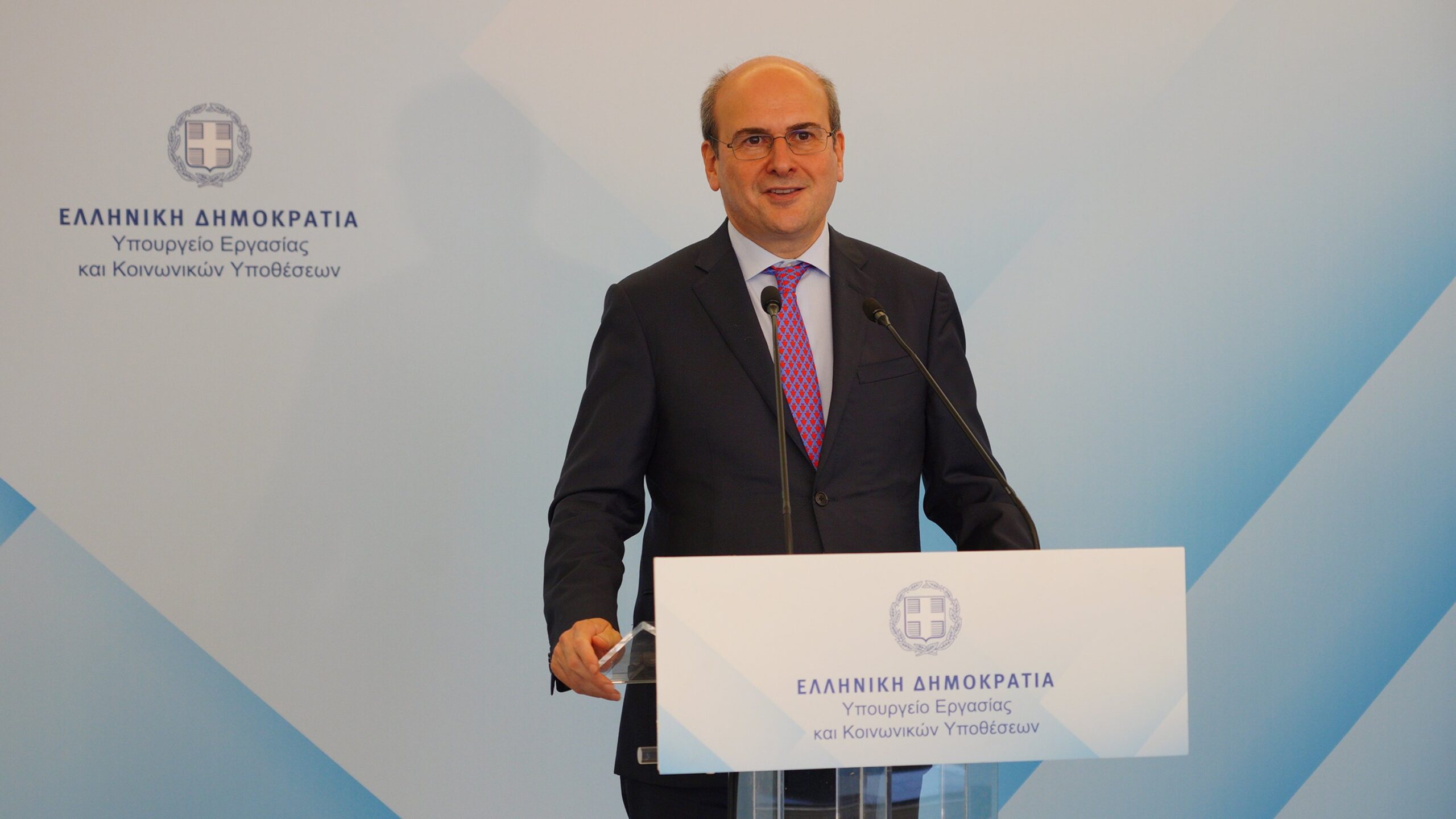 Κ. Χατζηδάκης: Ισορροπία μεταξύ κοινωνικής προστασίας και ανταγωνιστικότητας