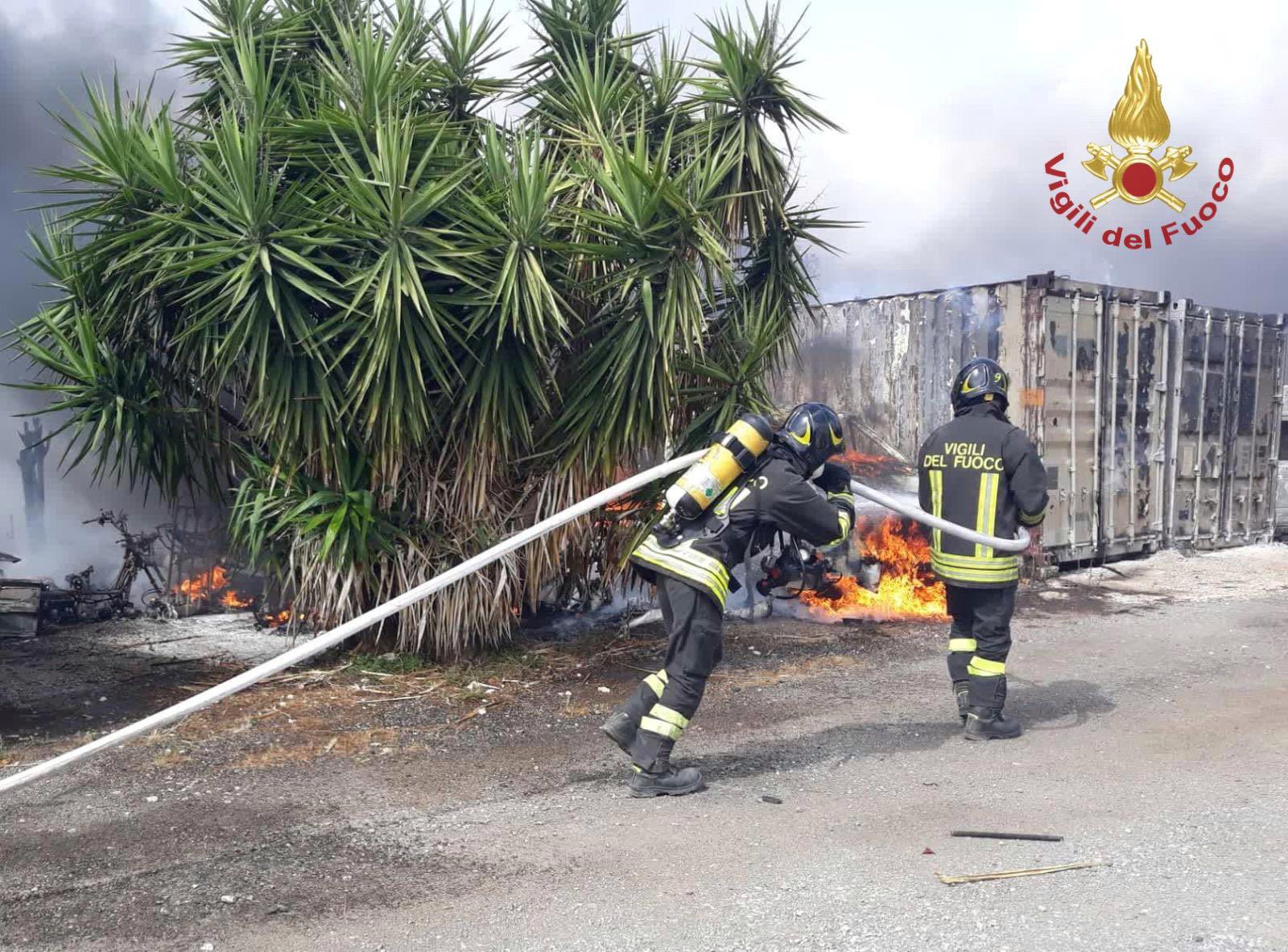 Ιταλία: Πυρκαγιά σε κάμπινγκ έξω από τη Ρώμη μετά από έκρηξη φιαλών υγραερίου