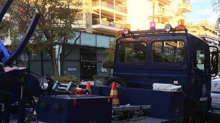 Θεσσαλονίκη: Κοινή επιχείρηση Τροχαίας και Αστυνομίας για παράνομα σταθμευμένα
