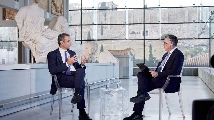 Η «ναι μεν, αλλά…» πολιτική του Κυριάκου Μητσοτάκη και οι δυο όψεις του ίδιου νομίσματος