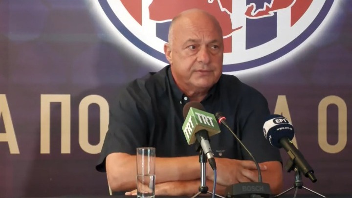 Μπέος: «Πρέπει να φύγω, αλλά με τον κατάλληλο διάδοχο»