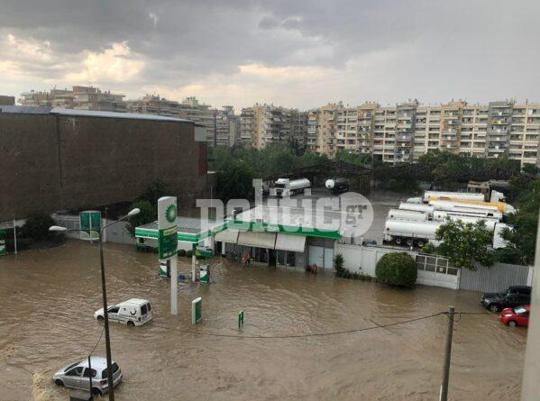 Καιρός: Τοπικές βροχές και καταιγίδες από το μεσημέρι και μετά σε Θεσσαλονίκη και Αθήνα