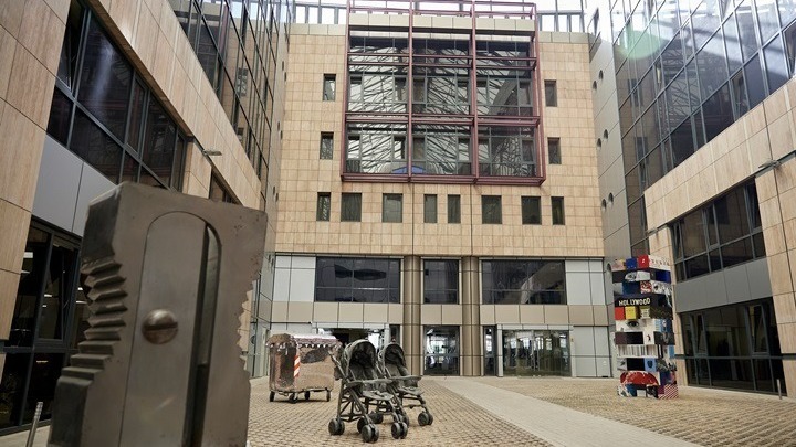 Yπ. Μετανάστευσης: Η Ελλάδα σέβεται απόλυτα τη δράση των υπερασπιστών ανθρωπίνων δικαιωμάτων