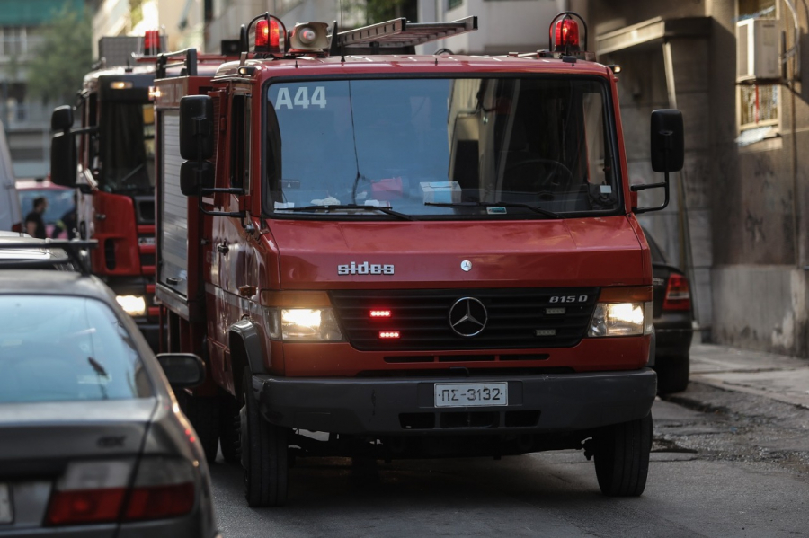 Φωτιά σε εργοστάσιο στον Ασπρόπυργο: Μεγάλη κινητοποίηση από την Πυροσβεστική