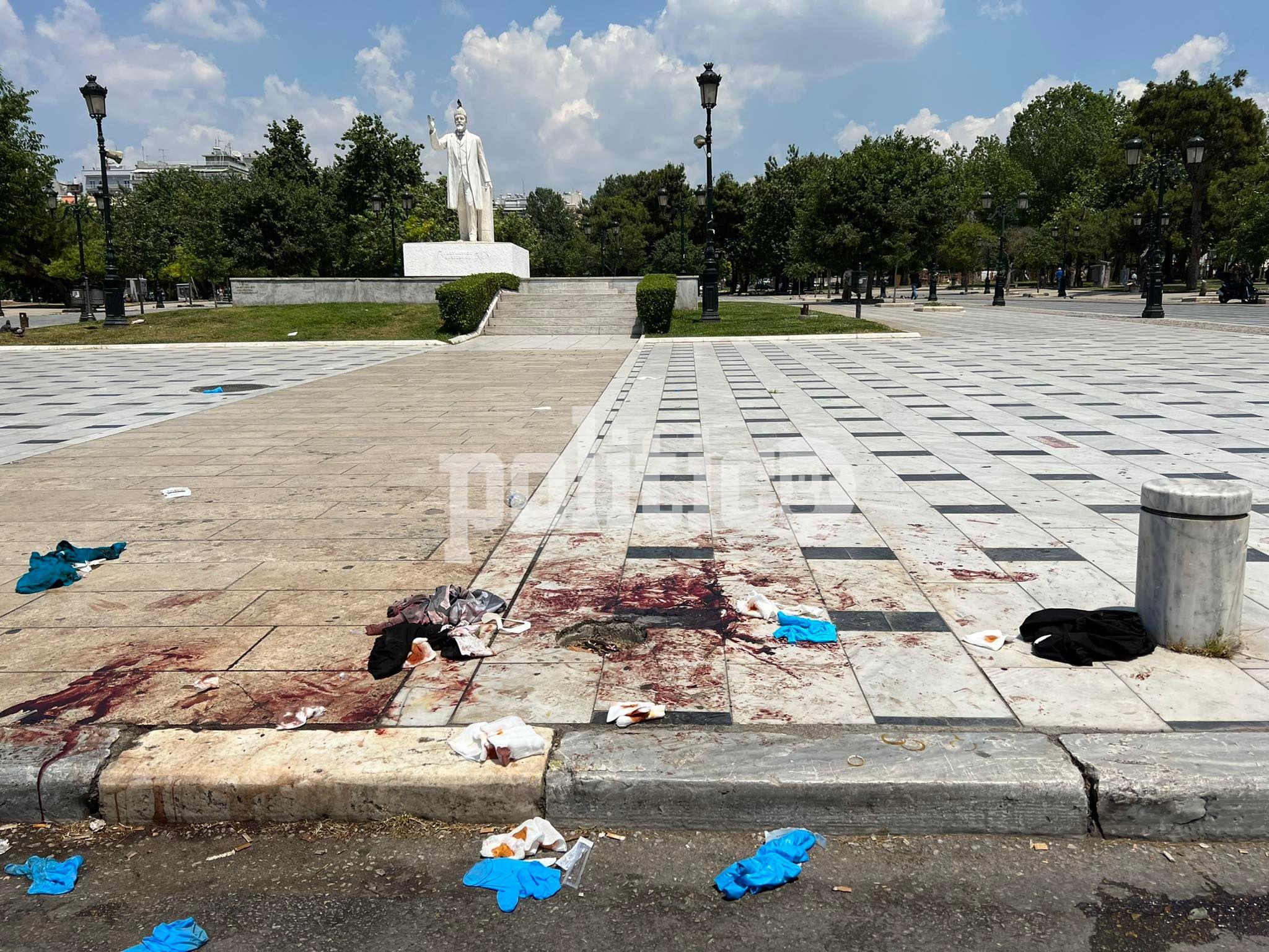 Θεσσαλονίκη: Αιματηρό επεισόδιο μεταξύ αλλοδαπών στο άγαλμα Βενιζέλου (vid & pics)