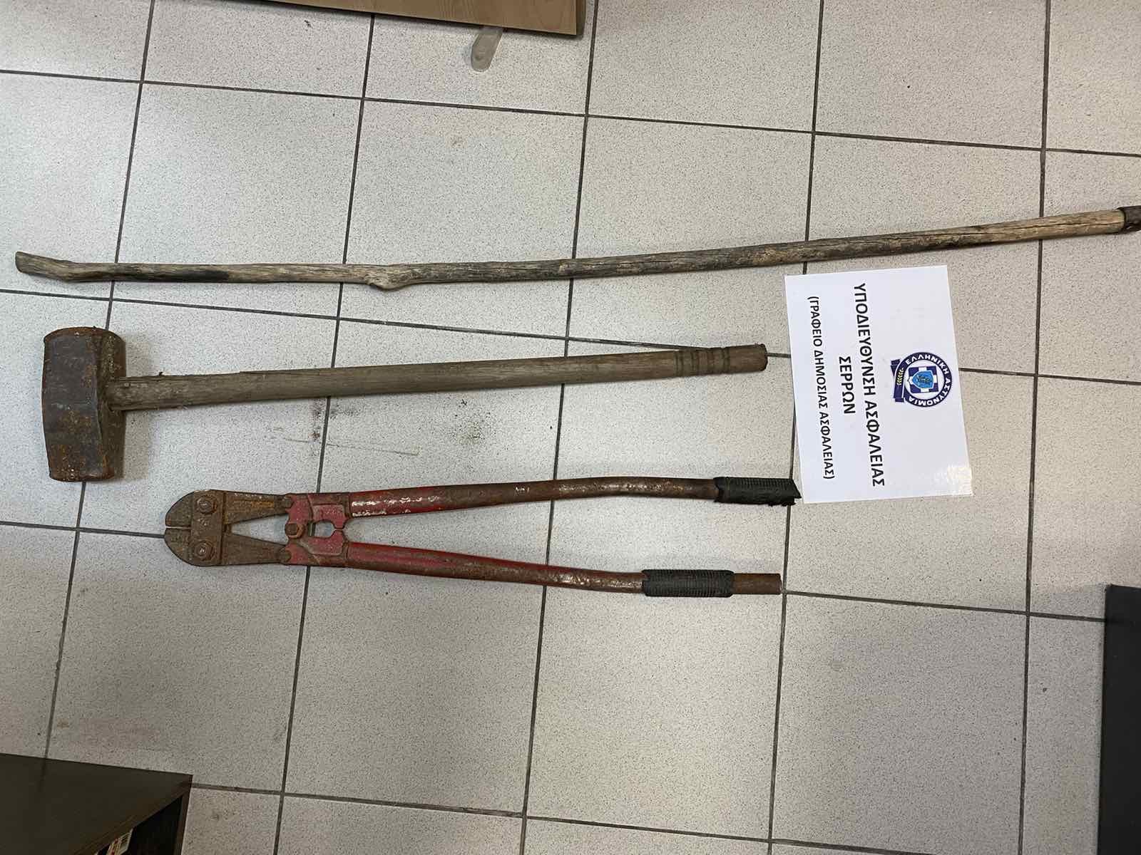 Σέρρες: Χειροπέδες σε 4 άτομα για ληστεία και κλοπές – Συνολική λεία 18.500 ευρώ