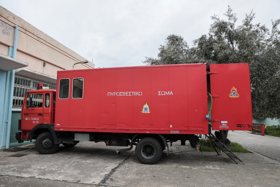 Αττική: Φωτιά σε σπίτι στους Αγίους Θεοδώρους