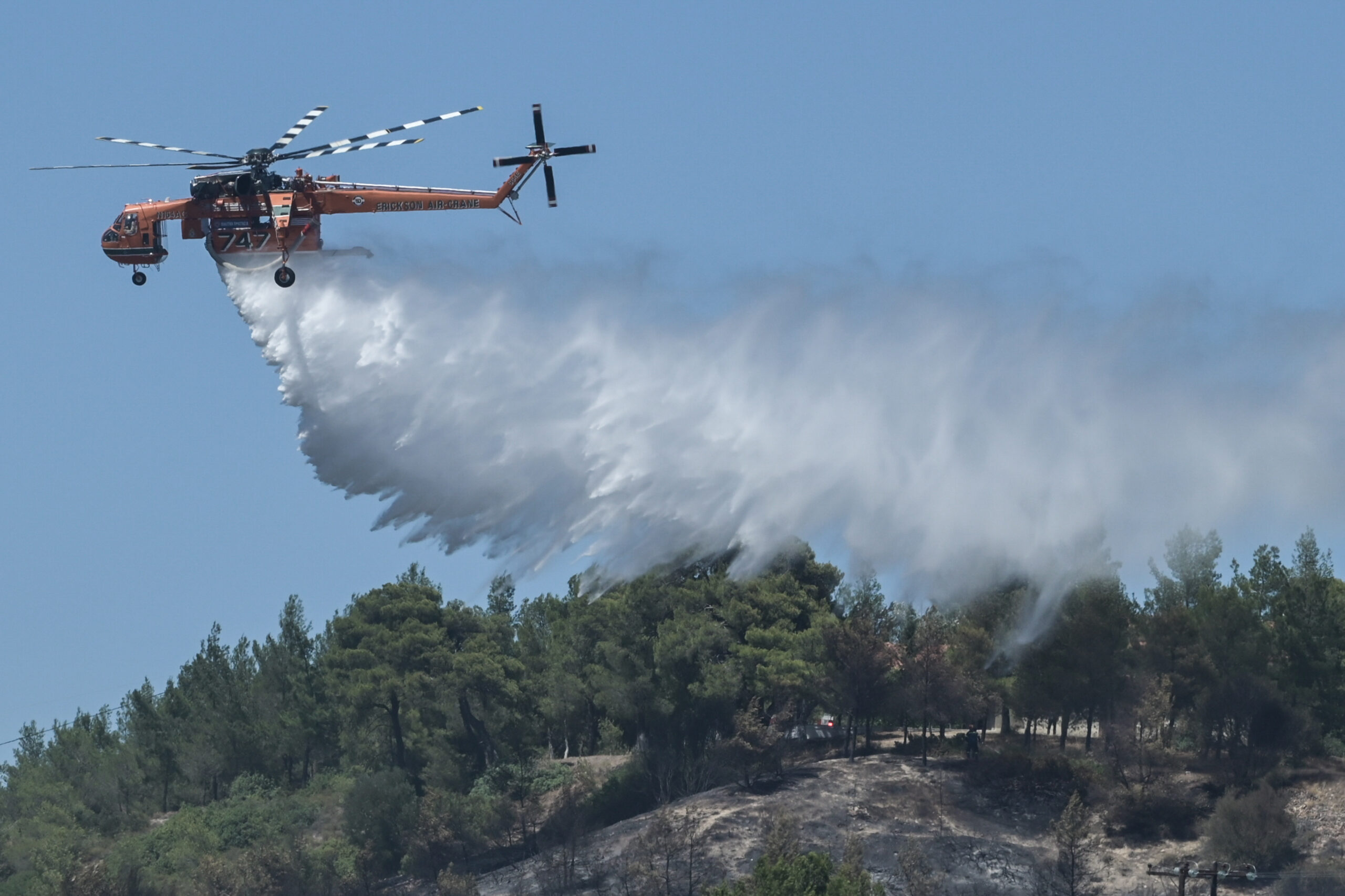 Αχαΐα: Υπό έλεγχο η φωτιά στα Κουνινά