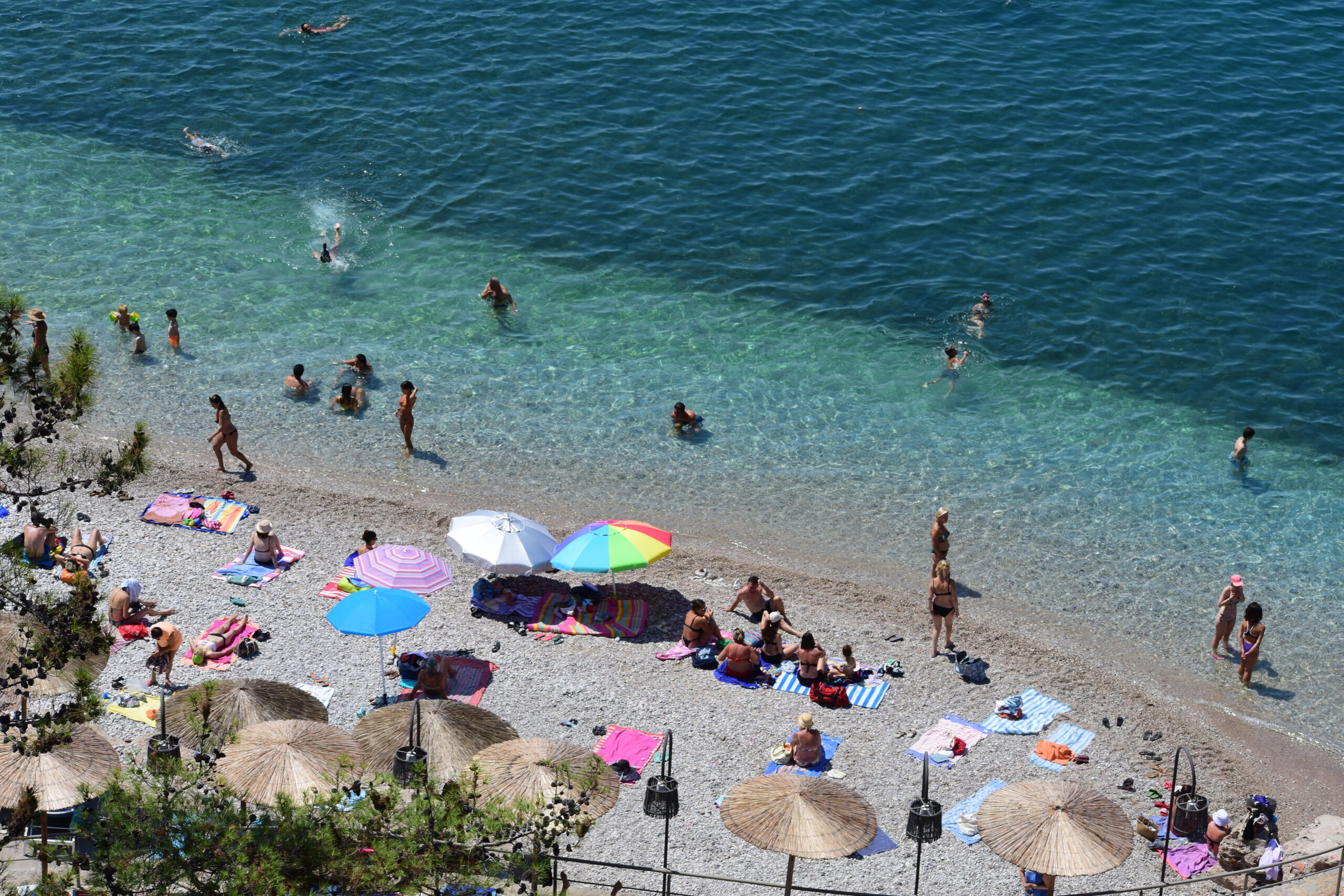 Καύσωνας διαρκείας με σαραντάρια στη χώρα – Πού θα “χτυπήσει” κόκκινο η θερμοκρασία