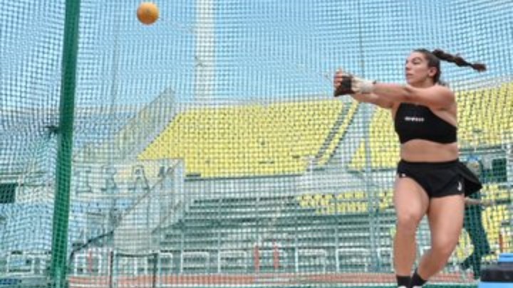 Εκτός τελικού σφυροβολίας η Σκαρβέλη