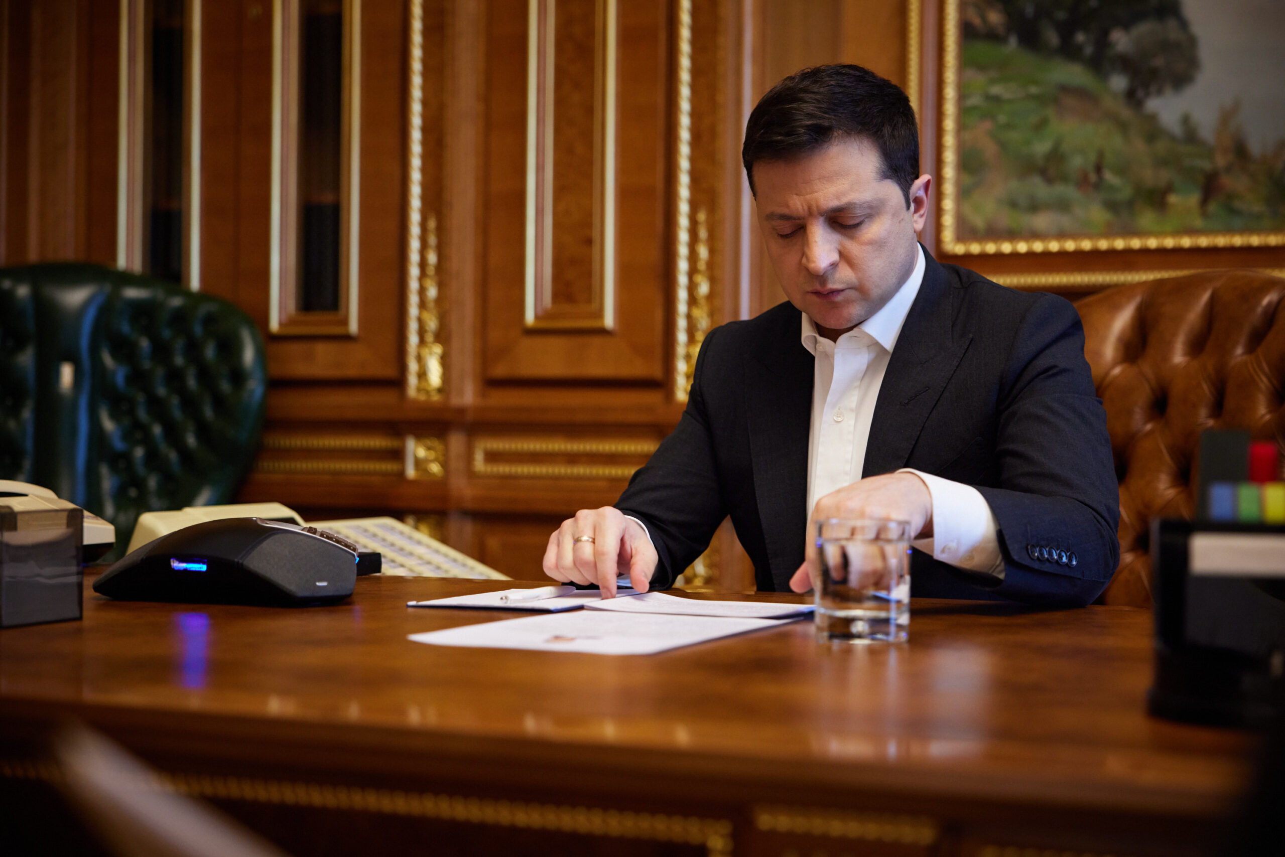Η ανοικοδόμηση της Ουκρανίας είναι «το κοινό καθήκον» του δημοκρατικού κόσμου δηλώνει ο πρόεδρος Ζελένσκι