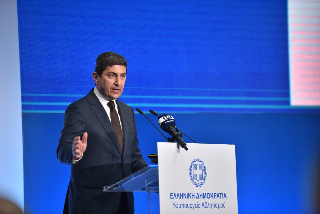 Αυγενάκης: «Ξεχωριστό και σημαντικό το κεφάλαιο ο ναυταθλητισμός»