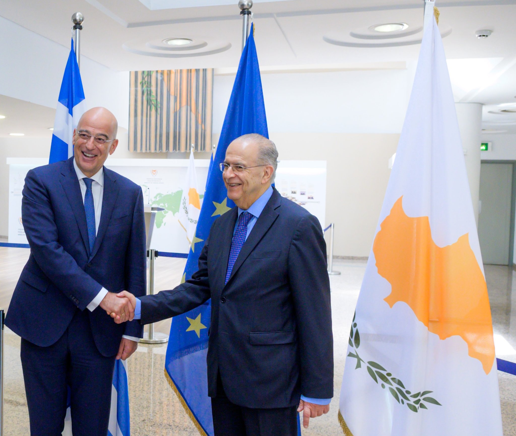 Οι εξελίξεις σε Κυπριακό και Ανατολική Μεσόγειο στο επίκεντρο της συνάντησης Δένδια – Κασουλίδης