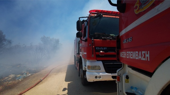 Φωτιά στο Ελληνικό Αρκαδίας – Επιχειρούν και εναέριες δυνάμεις