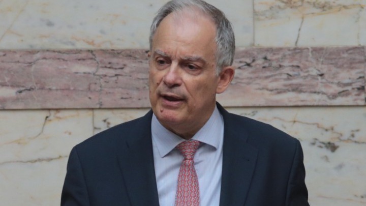 Εκνευρισμένος ο Τασούλας για τις διαρροές: «Έγινε σουρωτήρι η διαδικασία για την ΕΥΠ»