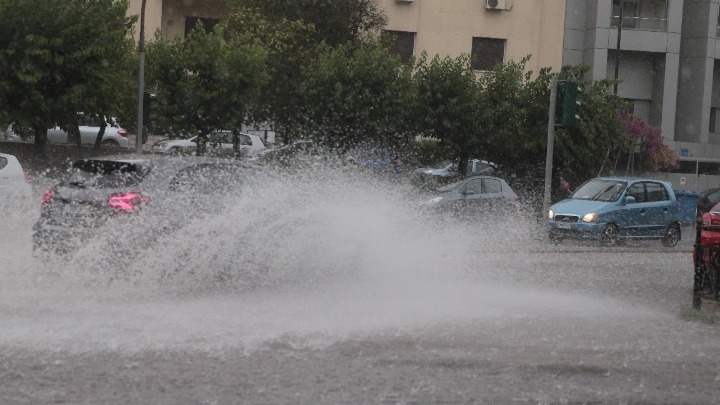 Κακοκαιρία: 340 κλήσεις δέχθηκε η Πυροσβεστική σε Θεσσαλονίκη, Πέλλα και Κιλκίς