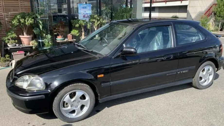 Honda Civic 26 ετών με… μηδέν χιλιόμετρα πωλείται σε τιμή ρεκόρ