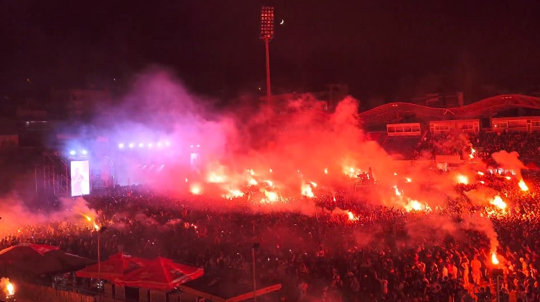 Η νύχτα που ο ΛΕΞ «έγραψε ιστορία» γεμίζοντας με 20.000 κόσμο το γήπεδο του Πανιωνίου (vids)