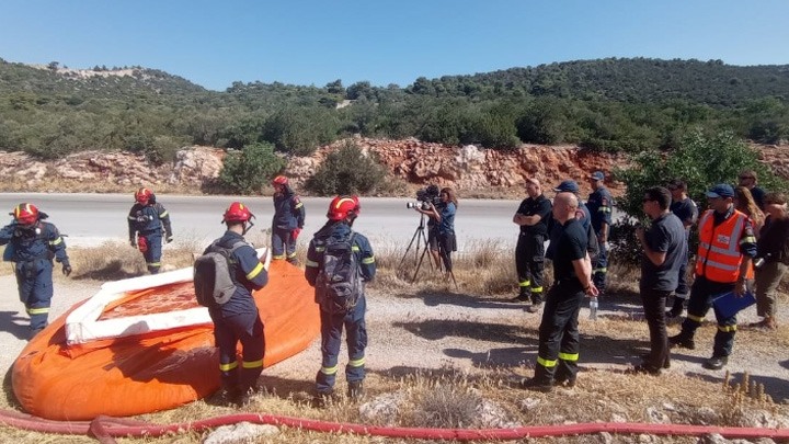 Στη μάχη για την αντιμετώπιση των δασικών πυρκαγιών ρίχνονται 200 Ευρωπαίοι πυροσβέστες