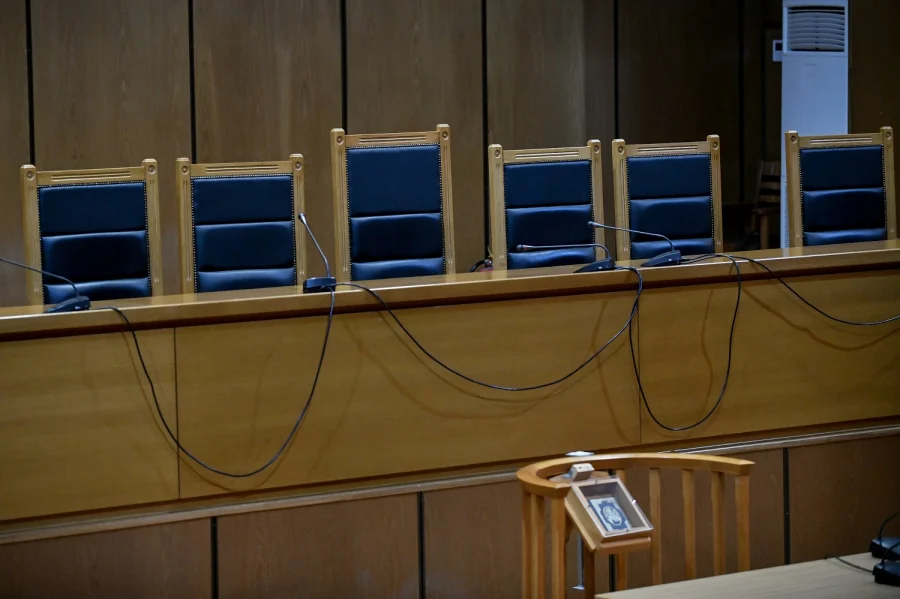 Περιστέρι: Αθώος για την κατηγορία του βιασμού 75χρονος παράγοντας κολύμβησης, συγκλονίζει η κατάθεση ανήλικης