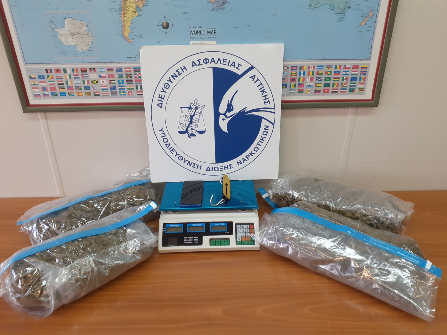 Σύλληψη 27χρονου στο Νέο Κόσμο: Κατασχέθηκαν περισσότερα από 4 κιλά χασίς
